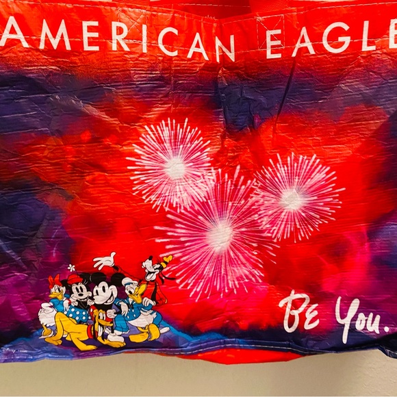 ⭐️ AMERICAN EAGLE X DISNEY LARGE REUSABLE SHOPPING TOTE - Picture 3 of 9